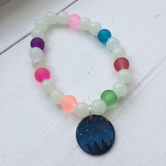 Bracelets - Picture 4 of 5